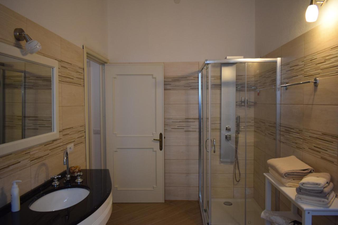 Oschiri A Casa Di Zia Bed & Breakfast エクステリア 写真
