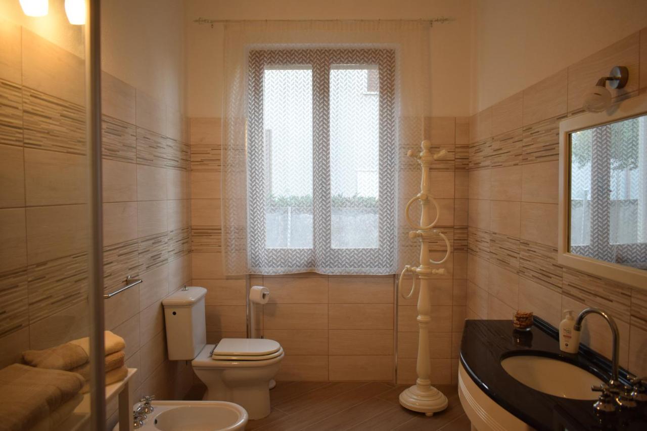 Oschiri A Casa Di Zia Bed & Breakfast エクステリア 写真