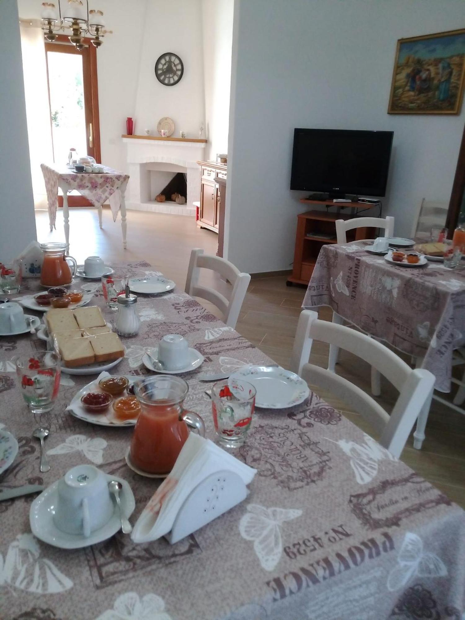 Oschiri A Casa Di Zia Bed & Breakfast エクステリア 写真