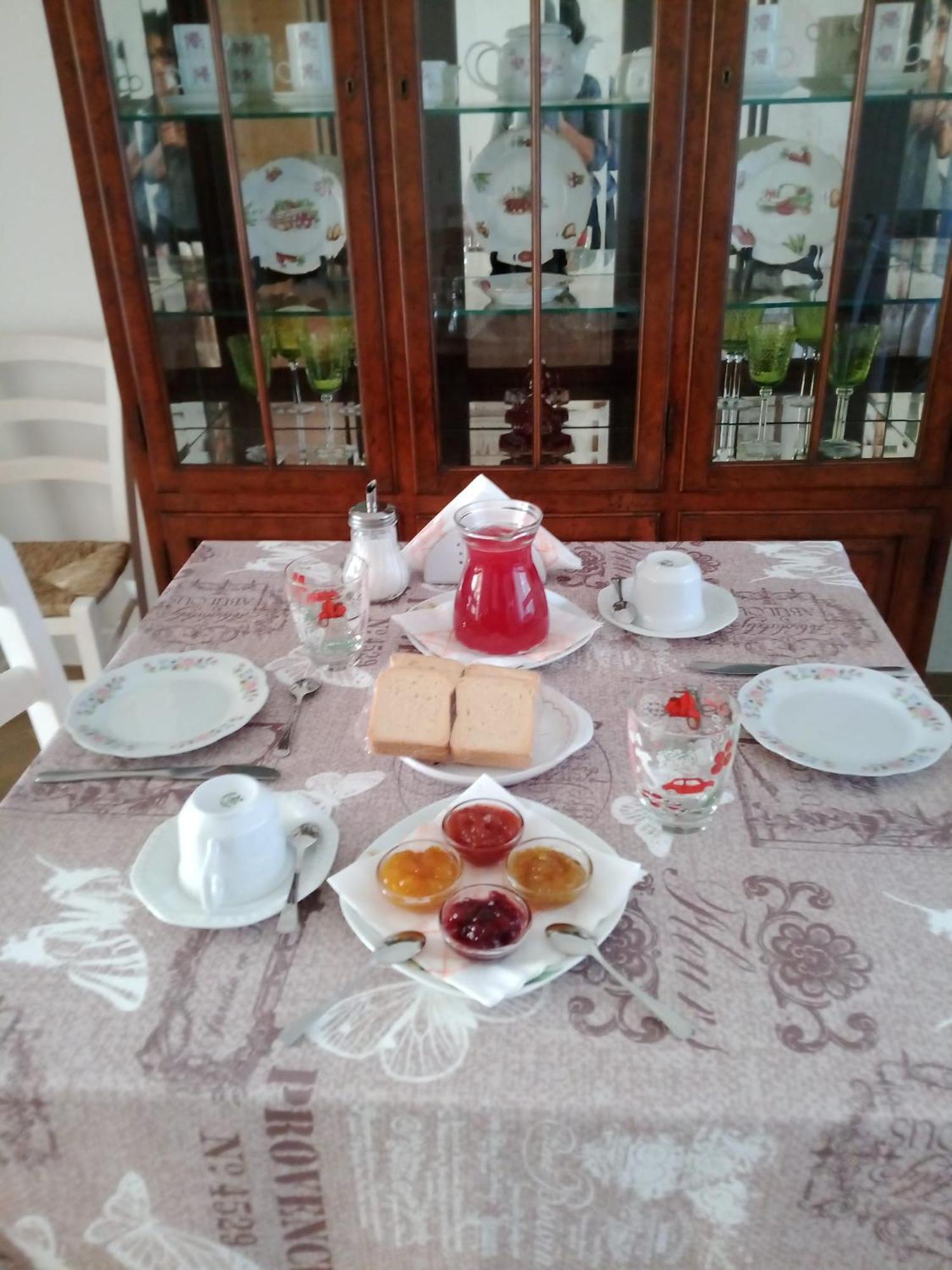 Oschiri A Casa Di Zia Bed & Breakfast エクステリア 写真